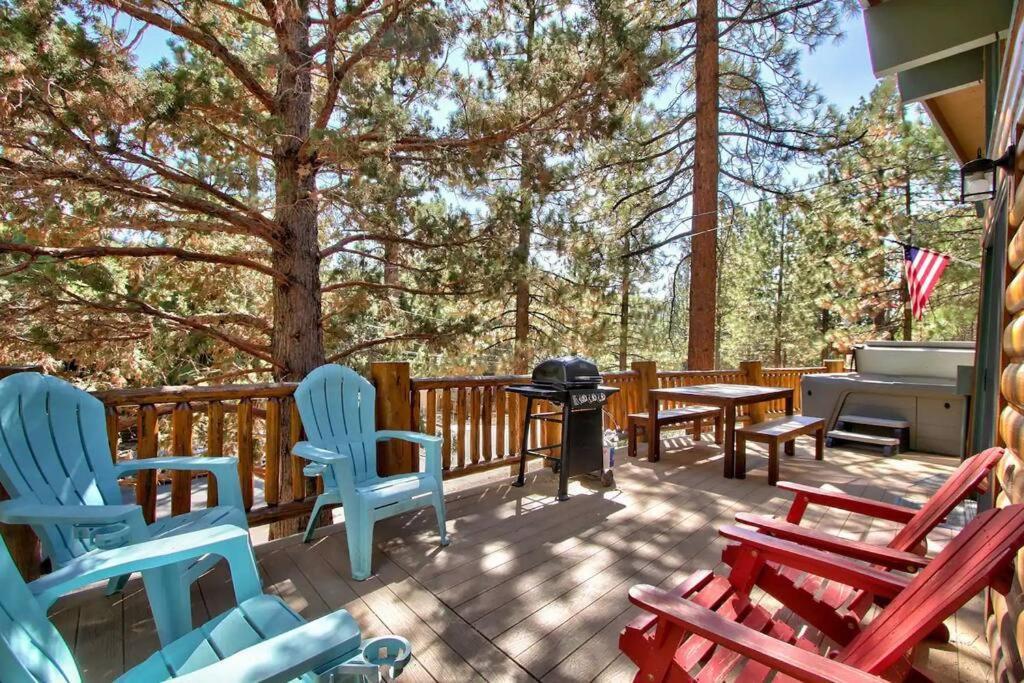 Вилла Chalet Monterey W/Hot Tub - Big Decks/Bbq Биг Бэар Лейк Экстерьер фото