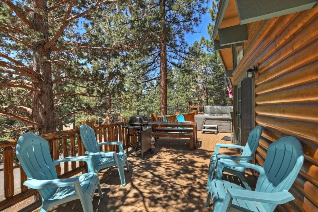 Вилла Chalet Monterey W/Hot Tub - Big Decks/Bbq Биг Бэар Лейк Экстерьер фото